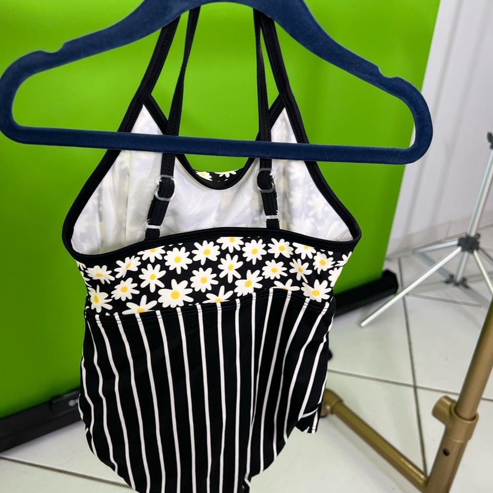Swimsuit - Picture 2 of 2